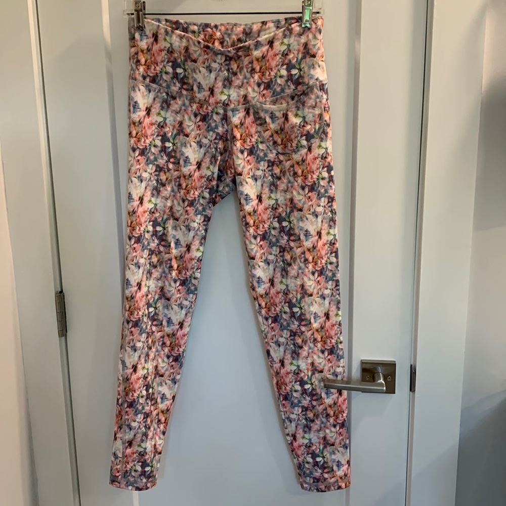 Sofibella leggings Size S front pocket